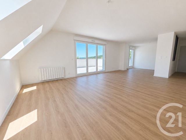 Appartement F4 à louer - 5 pièces - 115.6 m2 - NOTRE DAME DE BONDEVILLE - 76 - HAUTE-NORMANDIE - Century 21 Bruno Ferrand