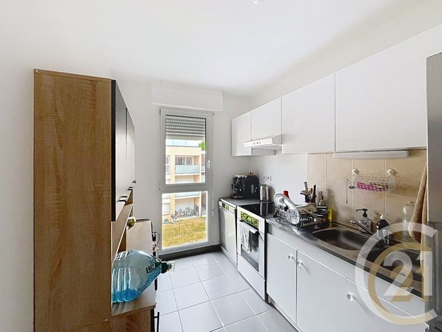 Appartement F3 à louer - 5 pièces - 86.0 m2 - DEVILLE LES ROUEN - 76 - HAUTE-NORMANDIE - Century 21 Bruno Ferrand