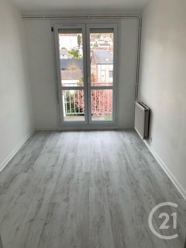 Appartement F3 à louer - 3 pièces - 64.65 m2 - DEVILLE LES ROUEN - 76 - HAUTE-NORMANDIE - Century 21 Bruno Ferrand