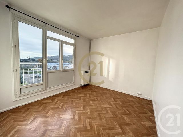 Appartement F3 à louer - 3 pièces - 55.04 m2 - DEVILLE LES ROUEN - 76 - HAUTE-NORMANDIE - Century 21 Bruno Ferrand
