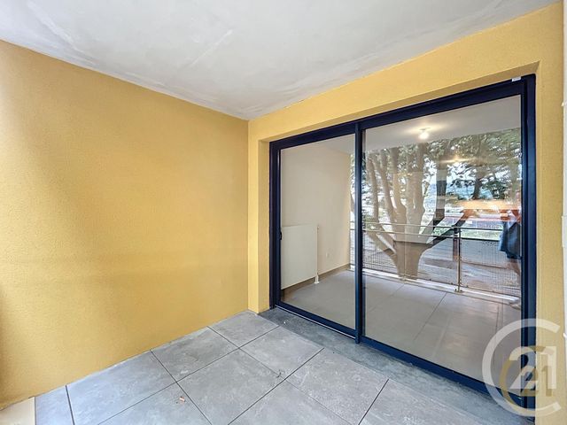 Appartement F3 à louer - 3 pièces - 62.66 m2 - SOTTEVILLE LES ROUEN - 76 - HAUTE-NORMANDIE - Century 21 Bruno Ferrand