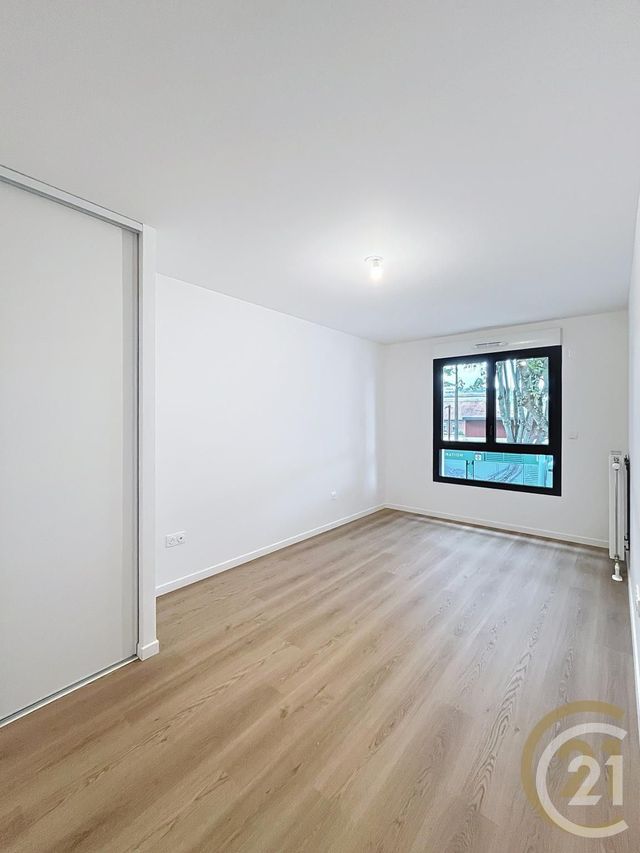 Appartement F3 à louer - 3 pièces - 62.66 m2 - SOTTEVILLE LES ROUEN - 76 - HAUTE-NORMANDIE - Century 21 Bruno Ferrand