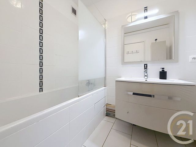 Appartement F4 à vendre - 4 pièces - 93.0 m2 - MONT ST AIGNAN - 76 - HAUTE-NORMANDIE - Century 21 Bruno Ferrand