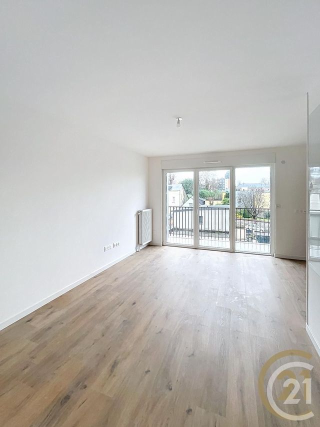 Appartement F3 à louer - 3 pièces - 55.15 m2 - DEVILLE LES ROUEN - 76 - HAUTE-NORMANDIE - Century 21 Bruno Ferrand