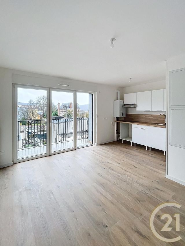 Appartement F3 à louer - 3 pièces - 55.15 m2 - DEVILLE LES ROUEN - 76 - HAUTE-NORMANDIE - Century 21 Bruno Ferrand