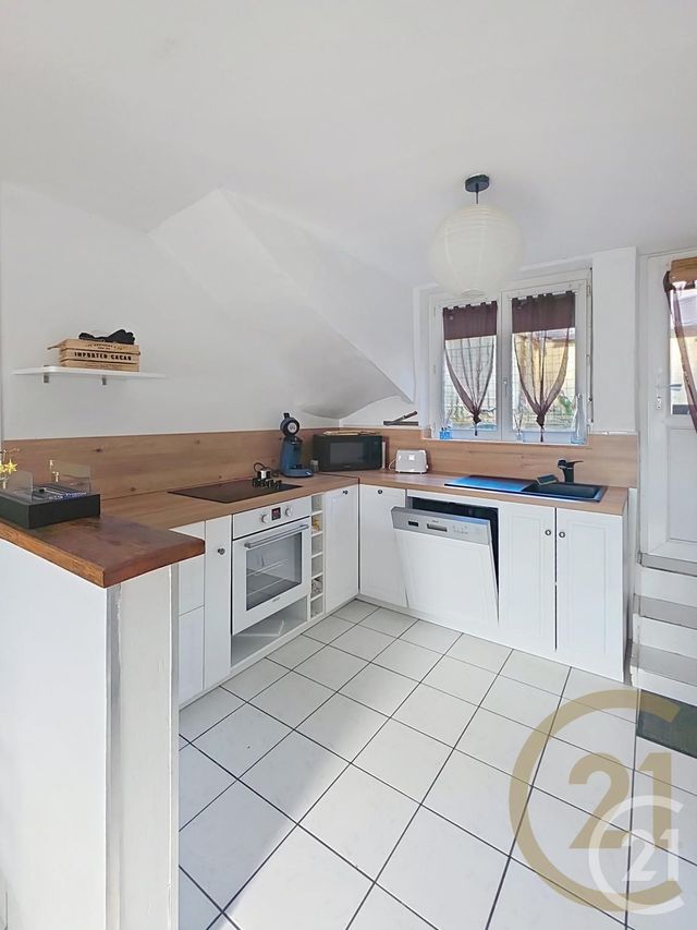 maison à louer - 4 pièces - 60.91 m2 - NOTRE DAME DE BONDEVILLE - 76 - HAUTE-NORMANDIE - Century 21 Bruno Ferrand