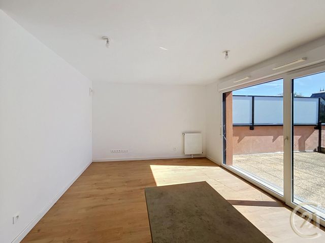 Appartement à louer - 2 pièces - 33.77 m2 - ELBEUF - 76 - HAUTE-NORMANDIE - Century 21 Bruno Ferrand