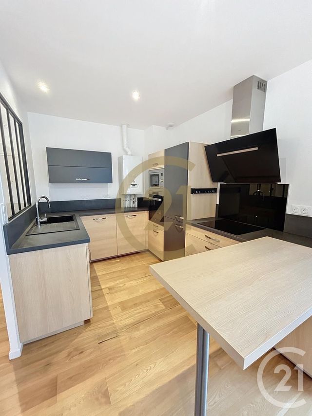 Appartement F3 à louer - 3 pièces - 64.06 m2 - DEVILLE LES ROUEN - 76 - HAUTE-NORMANDIE - Century 21 Bruno Ferrand